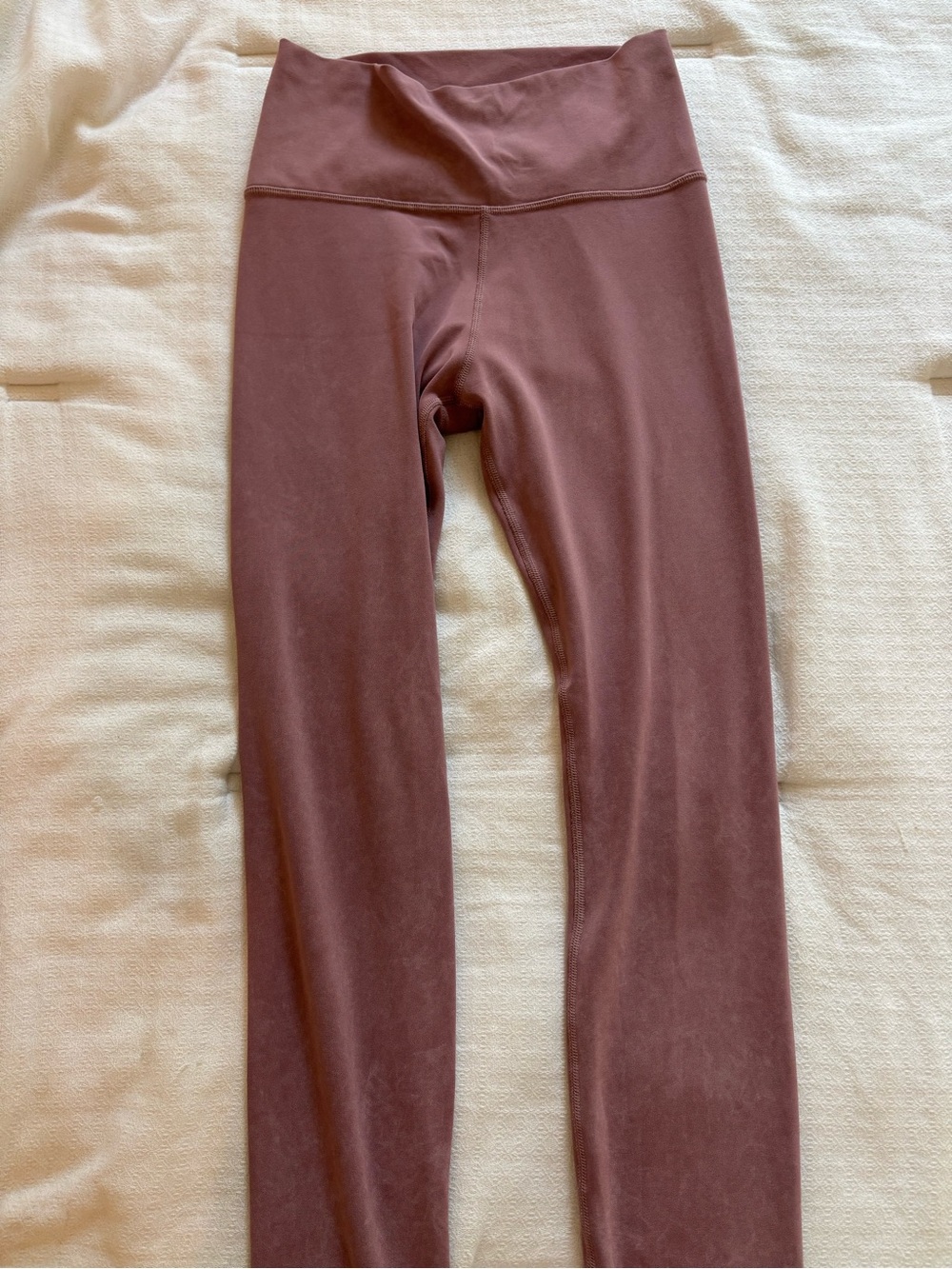 Vuori High-Waist Leggings in Dusty Mauve